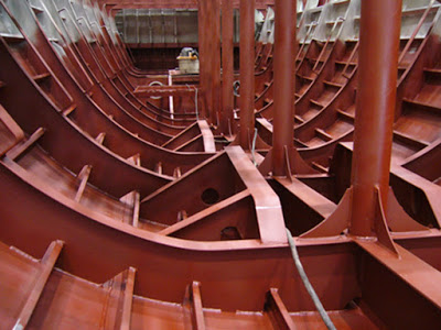 Keel and the neighboring structure of a ship