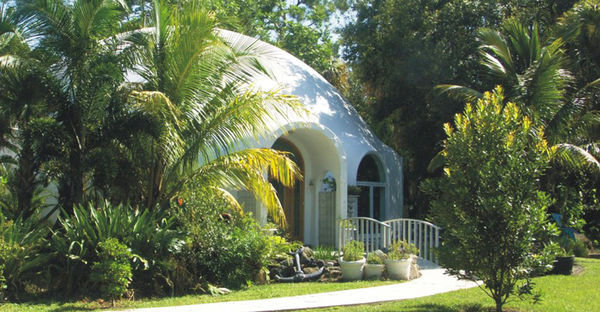 A 4000 square foot, luxury reingorced concere monolithic dome built in Florida for a home