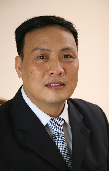 Professor Nguyen Dinh Duc